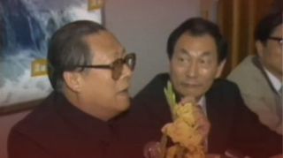纪念江泽民同志诞辰100周年大会举行
