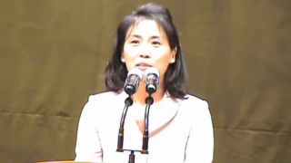 中国游客景福宫偶遇李在明一起合影