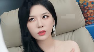 小伙和黑丝美女玩牌,输了脱衣服,结果美女把裤衩都输没了!!!#下井后,我觉醒武魂真身